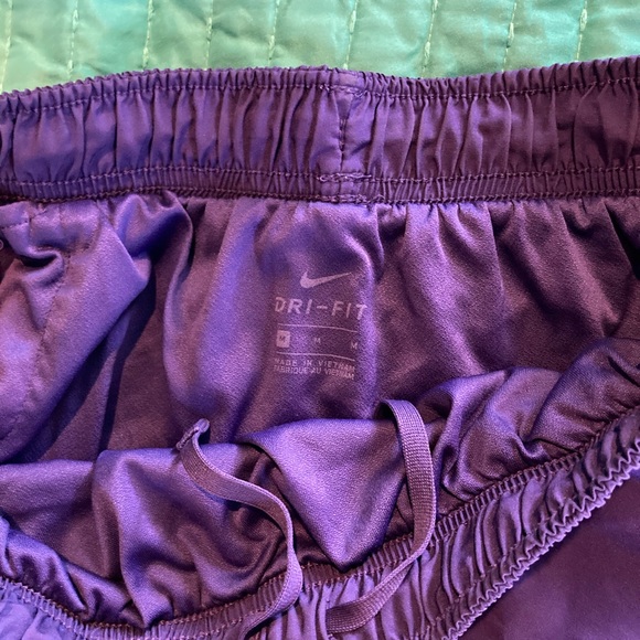 Nike Running Shorts - Picture 3 of 3